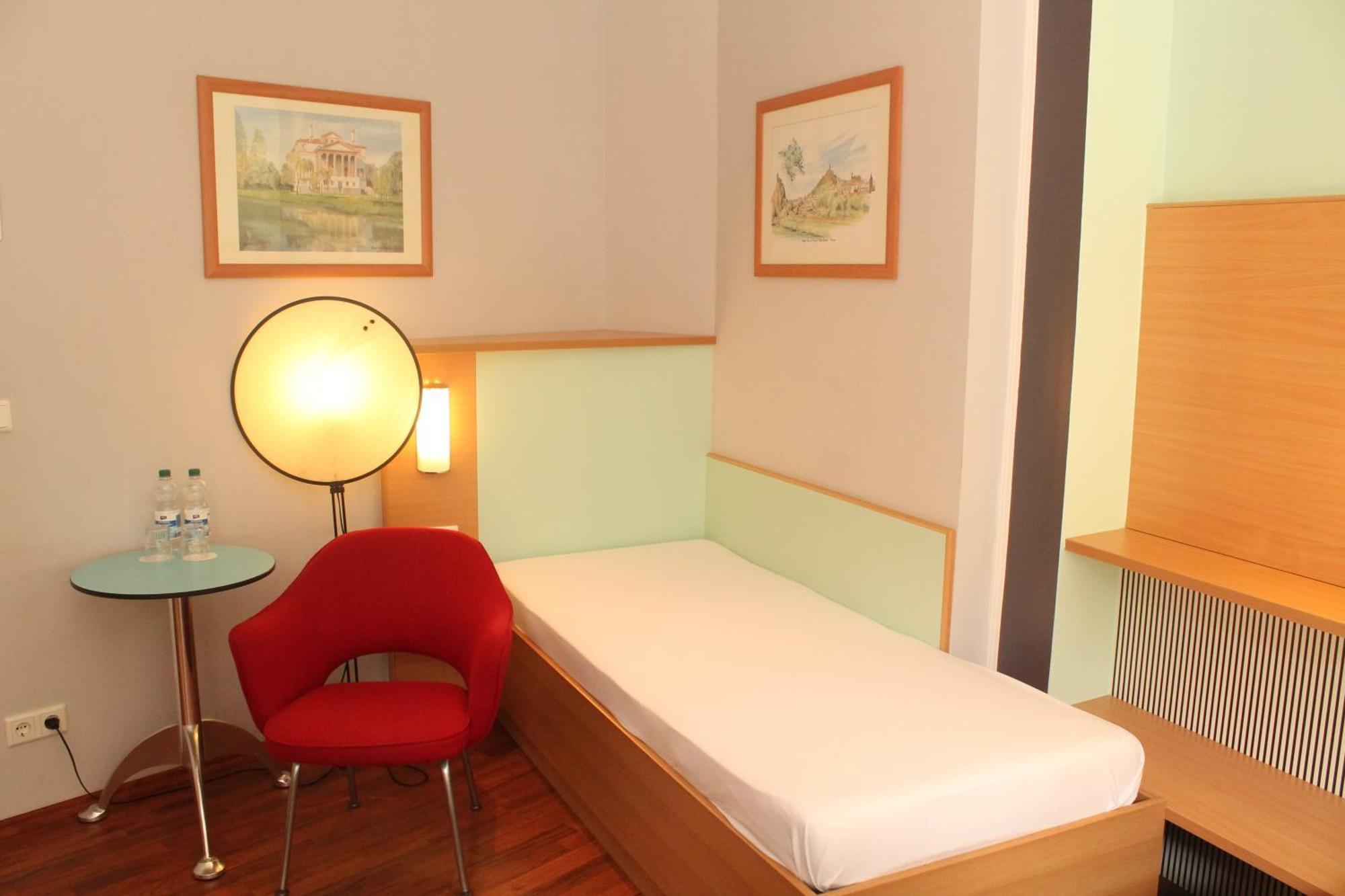 Hotel Sachsenhof Berlin Room photo